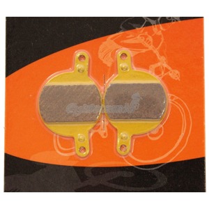 Brzdov� desti�ky ALLIGATOR Ceramic Sintered na Magura Julie Kompatibiln� jen s brzdami Magura Julie 
Sm�s: keramick� 
Desti�ky s nejdel�� v�dr�� a v�born�mi vlastnostmi. 
Zbo�� je dod�v�no v p�ru. Alligator 