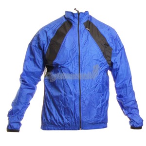 V�trovka Etape Vento modr� Odoln�, lehk� v�trovka z polyamidov�ch mikrovl�ken. S��ovina na boc�ch pro efektivn� ventilaci. Zadn� kapsa na zip. Praktick� pytl�k na zabalen�. Etape