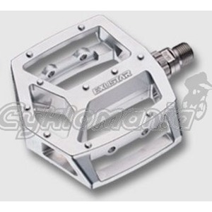 BMX ped�ly PB60 - st��brn� BMX ped�ly 
- hlin�kov� t�lo 
- Cr-Mo osa 
- jehlov� a kuli�kov� ut�sn�n� lo�iska 
Hmotnost: 458g / p�r  Exustar
