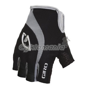 Rukavice Giro Zero black/silver Letn� rukavice Giro s nejnov�j��mi technologiemi. Dla� rozd�len� na 3 ��sti s prody�nou k��� Pittards. Zap�n�n� na such� zip a poutko pro snadn�j�� nasazen� rukavic. Giro 