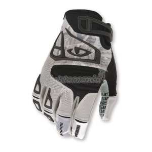 Rukavice Giro Xen grey/tree camo Letn� freeridov� rukavice Giro s dlan� rozd�len� na 3 ��sti se syntetickou k��� Clarino a v�stelkou Technogel.Silikonov� �pi�ky pro lep�� �chop. Zap�n�n� na such� zip a poutko pro snadn�j��... Giro