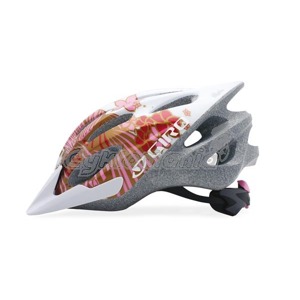 Sportovn� d�msk� p�ilba Giro Skyla 10 white/pink flowers Pohodln� model Skyla bezpe�n� padne ka�d� d�vce �i �en�. Jednoduch� tvar spojen� s atraktivn�m, typicky d�msk�m designem. Giro