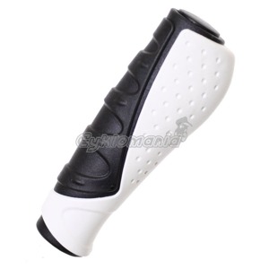 Ergonomick� gumov� gripy s protiskluzn�mi zvr�sn�n�mi a pogumovan�m povrchem. Sou��st� jsou okrajov� z�slepky pro uzav�en� okraj� ��d�tek. D�lka 13 cm a pr�m�r 22,2 mm na standaradn� ��d�tka. Dod�v�no v p�ru