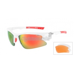 Br�le R2 Mission white Elegantn� br�le do ter�nu i na poklidn� slun�n�. Dvojice v�m�nn�ch skel s r�zn�mi kategoriemi filtru zaru�uj� velk� pokryt� �k�ly sv�teln�ch podm�nek do jak�ch se m��ete dostat. R2