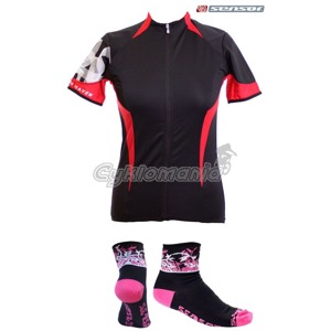 D�msk� dres Sensor Race �ern� + pono�ky Flowers D�msk� v�konnostn� dres z materi�lu micropolyester. Anatomick� p�il�hav� st�ih. V bal��ku od n�s obdr��te tak� pono�ky Flowers. Sensor