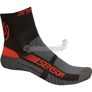 Pono�ky Sensor Multisport �ern�/�ed� Pohodln� sportovn� pono�ky pro celoro�n� pou�it�. St�edn� tepl� pono�ky se sendvi�ovou konstrukc�. Odv�tr�van� n�rt, zpevn�n� pata i �pi�ka. Sensor 