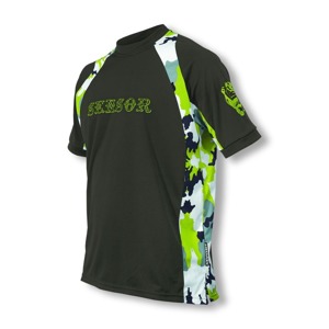 Dres Sensor Colt Voln� p�nsk� dres s kr�tk�m ruk�vem: 
- kr�tk� ruk�v ragl�nov�ho st�ihu 
- t�etinov� stoj��ek 
- voln� zakon�en� v pase 
- 100% polyester Sensor